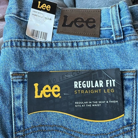 🆕 Men’s Lee Jeans Regular Fit Straight Leg 32x30 Light Stone - Picture 2 of 10